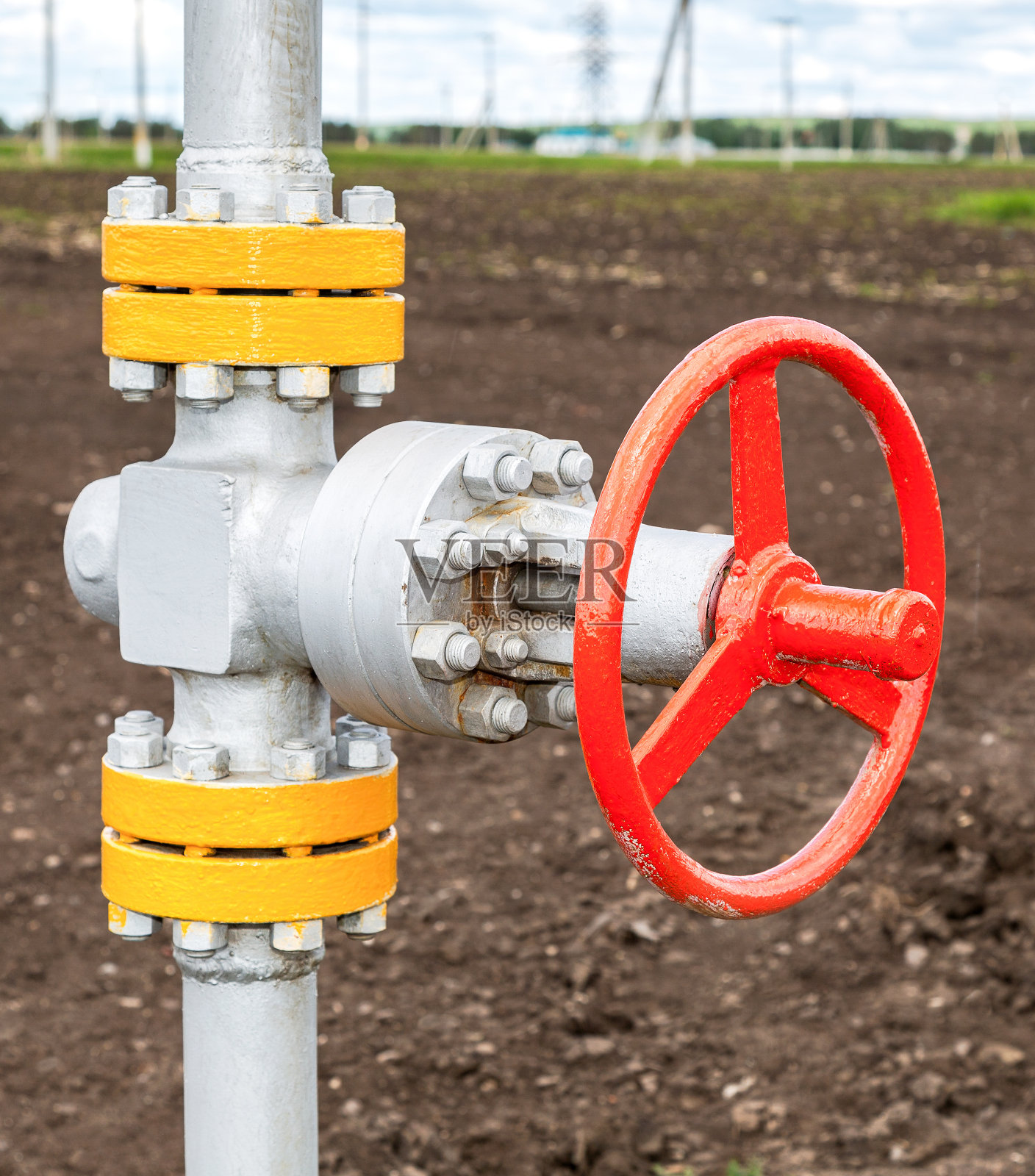 带控制阀的管道。工业经营理念照片摄影图片