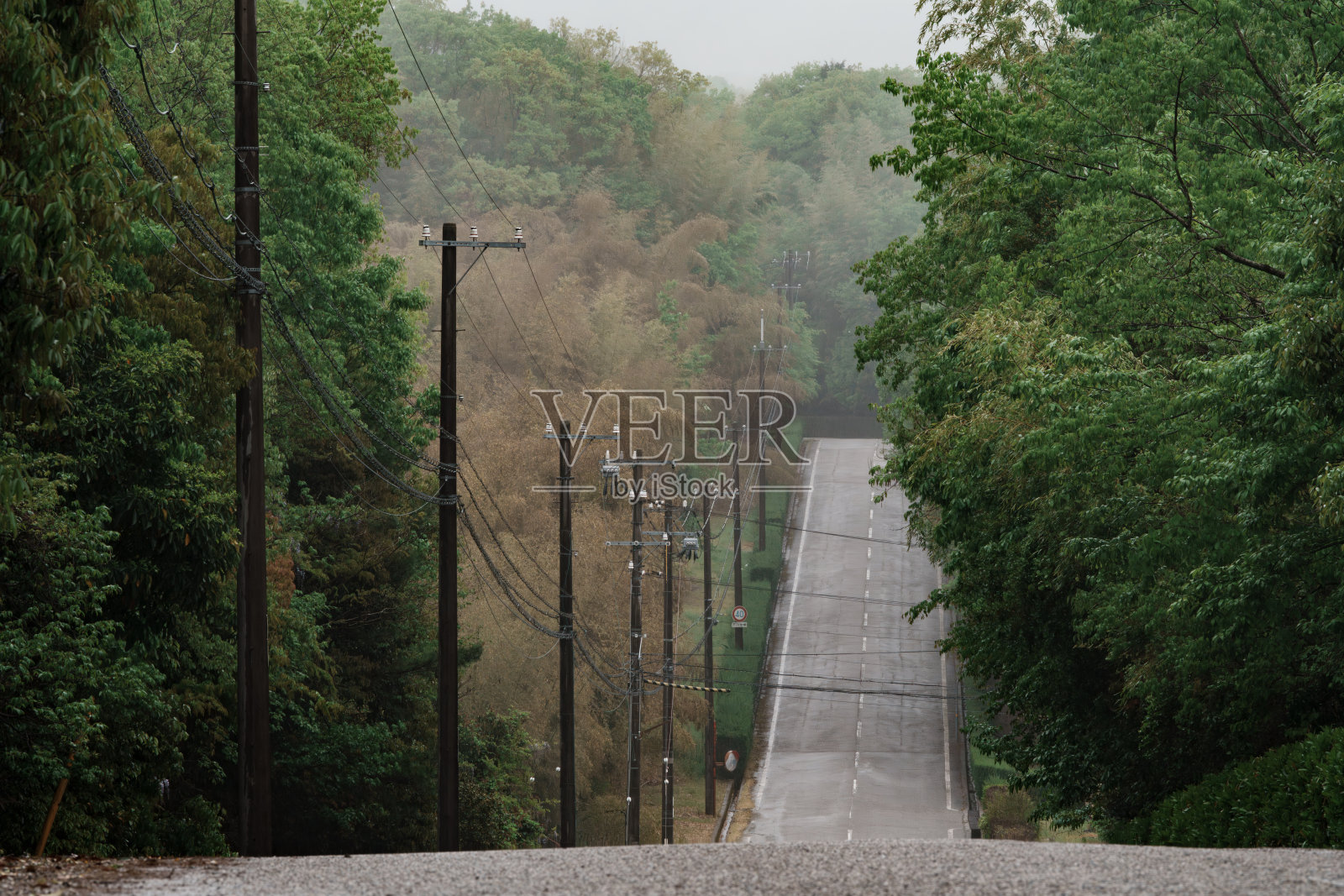 一条又长又深的乡间小路照片摄影图片