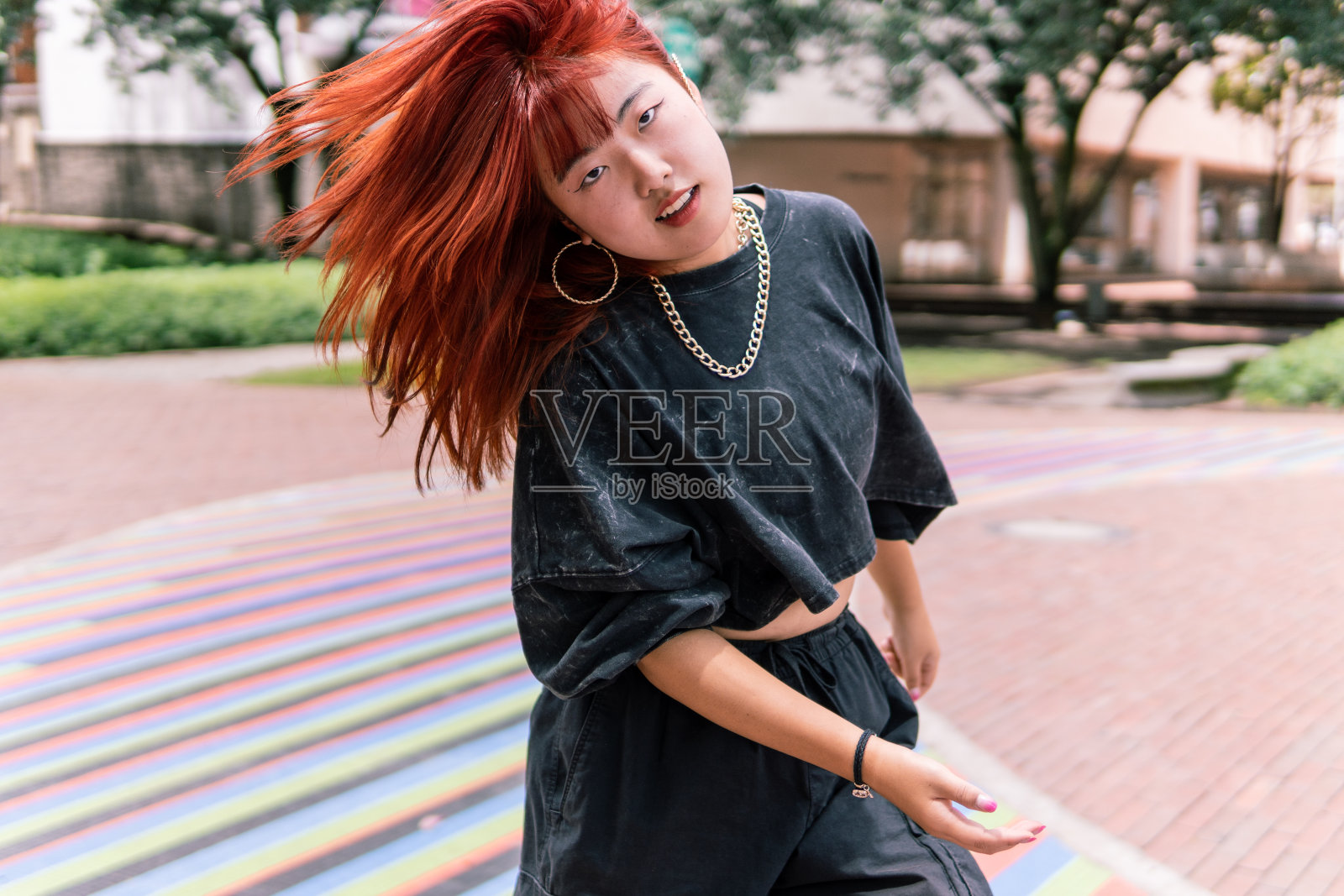 韩国城市舞者在城市中表达自由照片摄影图片