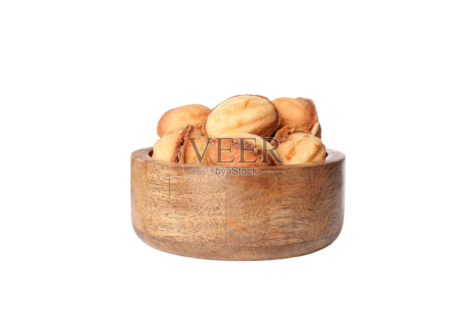 PNG,饼干坚果与炼乳在木碗,孤立的白色背景照片摄影图片