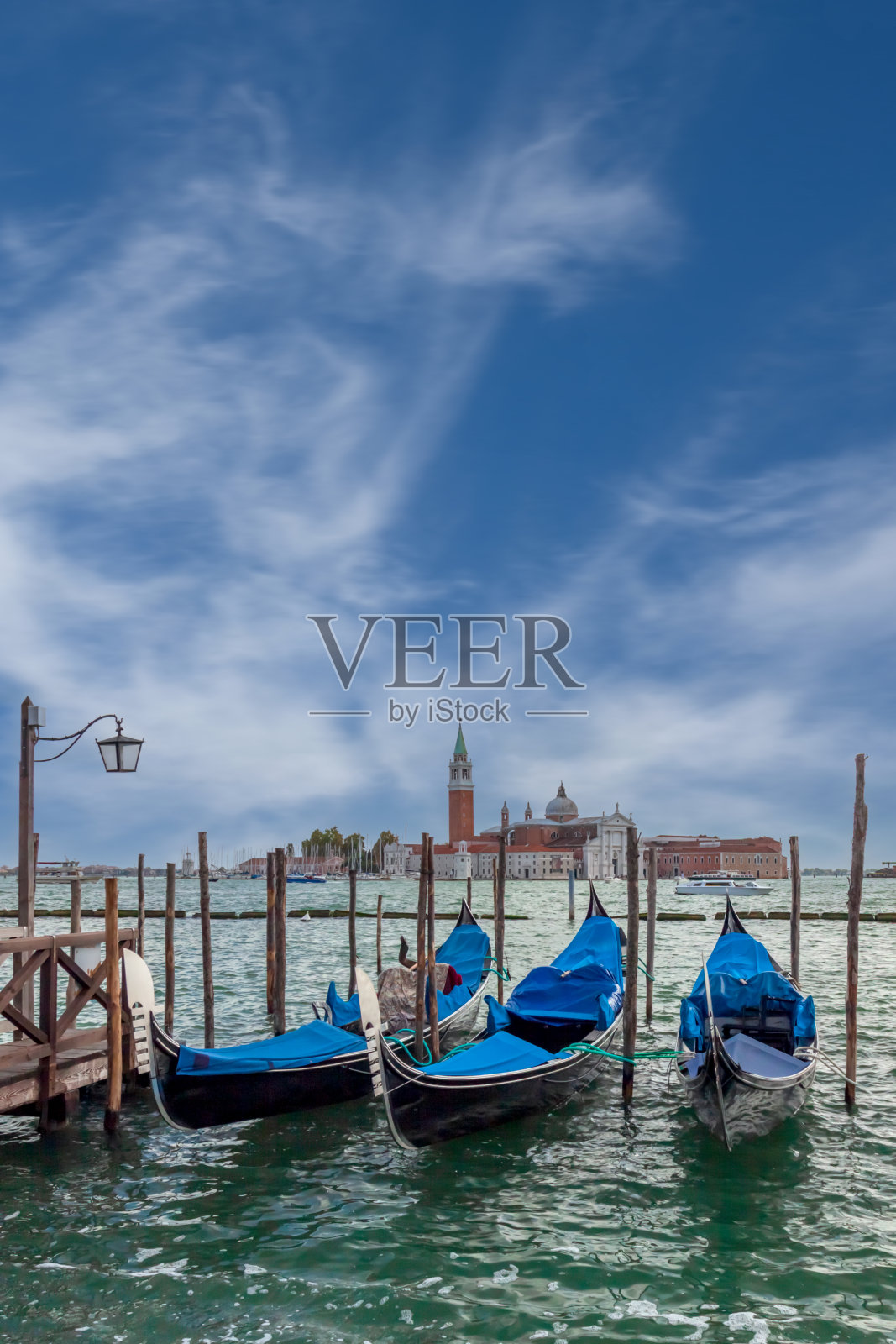 威尼斯著名的贡多拉照片摄影图片
