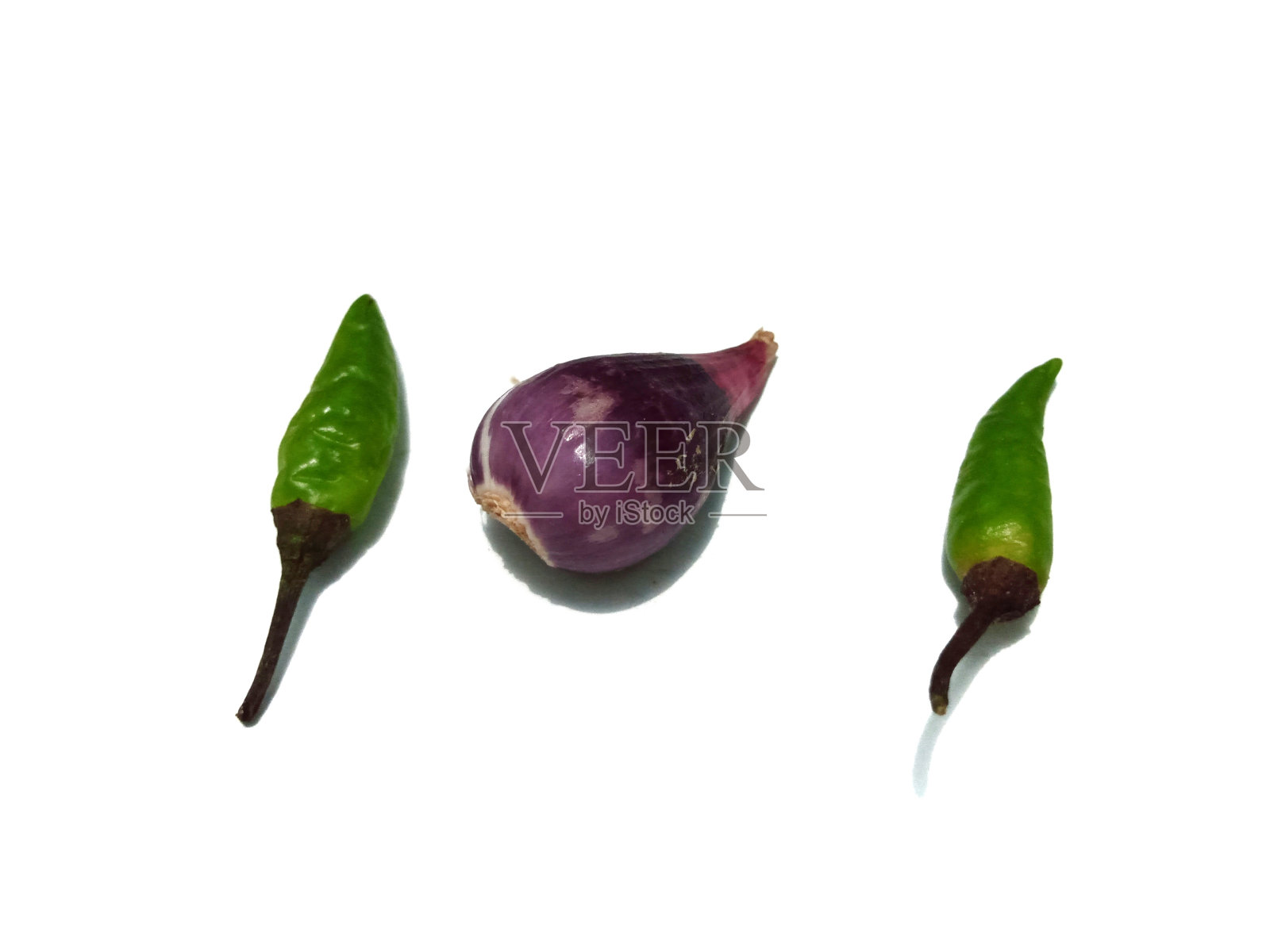 绿辣椒和红洋葱照片摄影图片