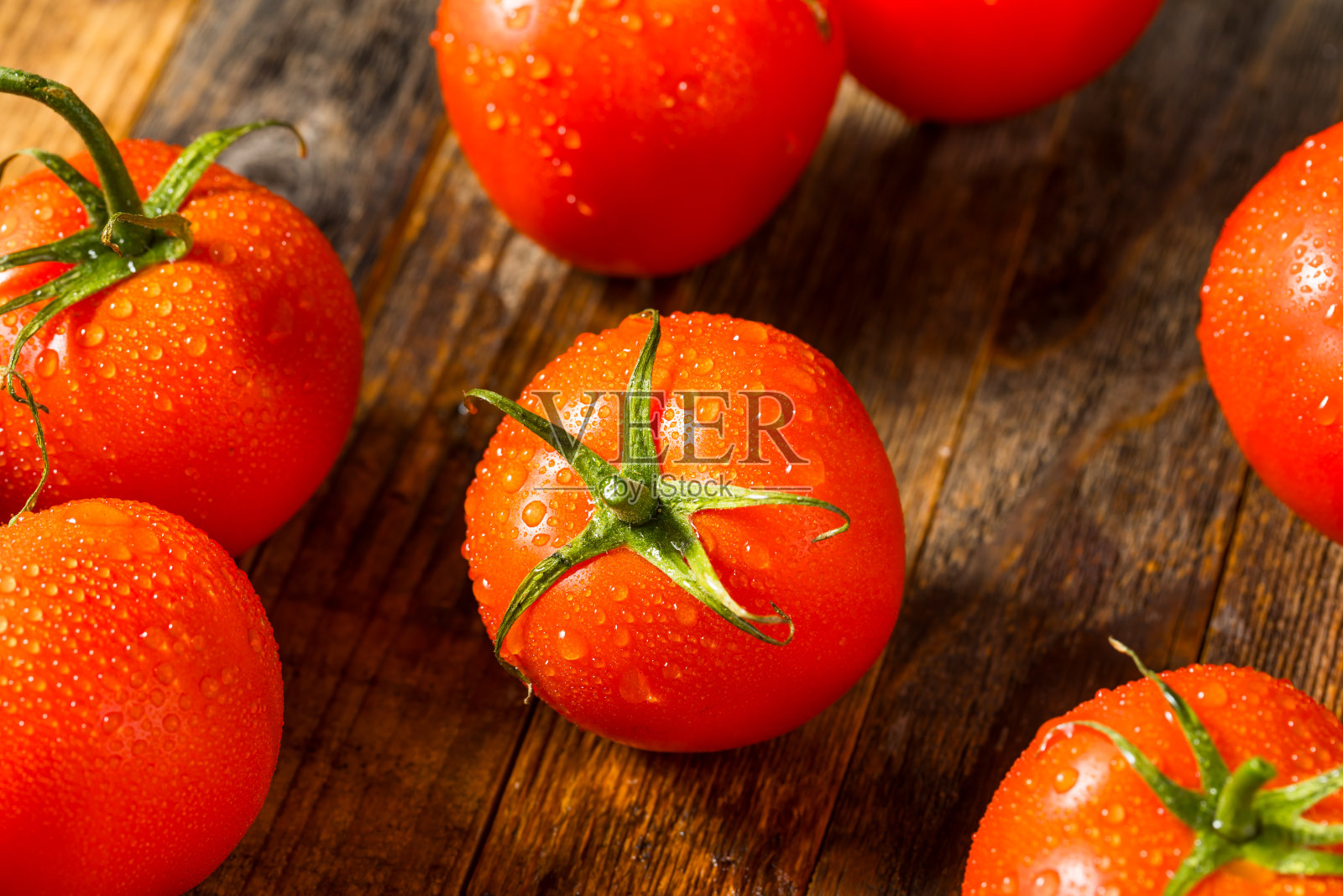 红色有机生牛排西红柿照片摄影图片