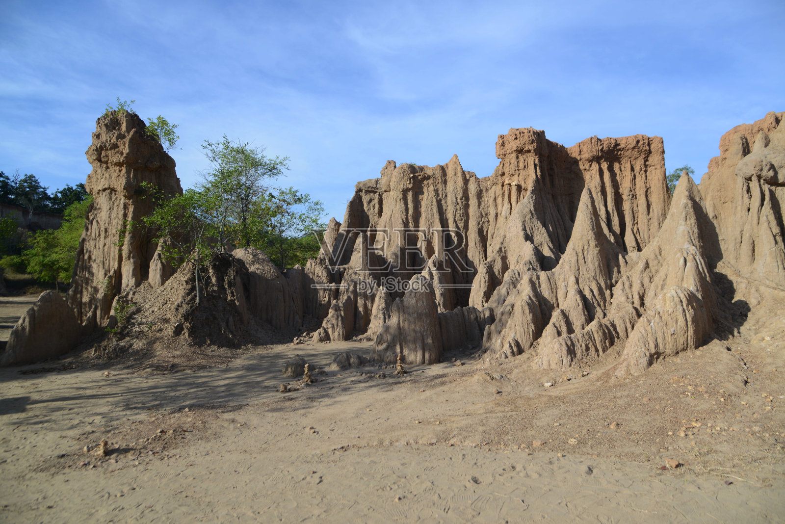 圣丁那诺伊是泰国著名的旅游景点之一。照片摄影图片