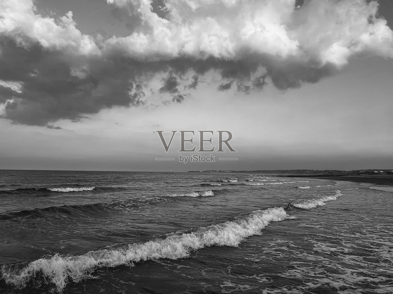 诺森伯兰郡布莱斯海滩上的云景照片摄影图片