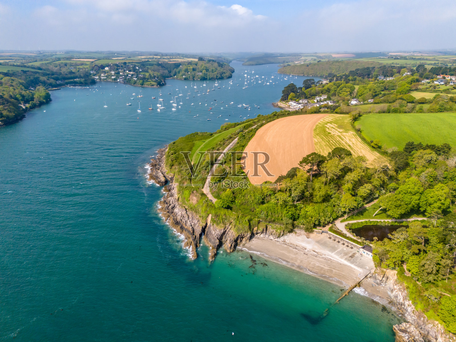 康沃尔的波格威登湾海滩照片摄影图片