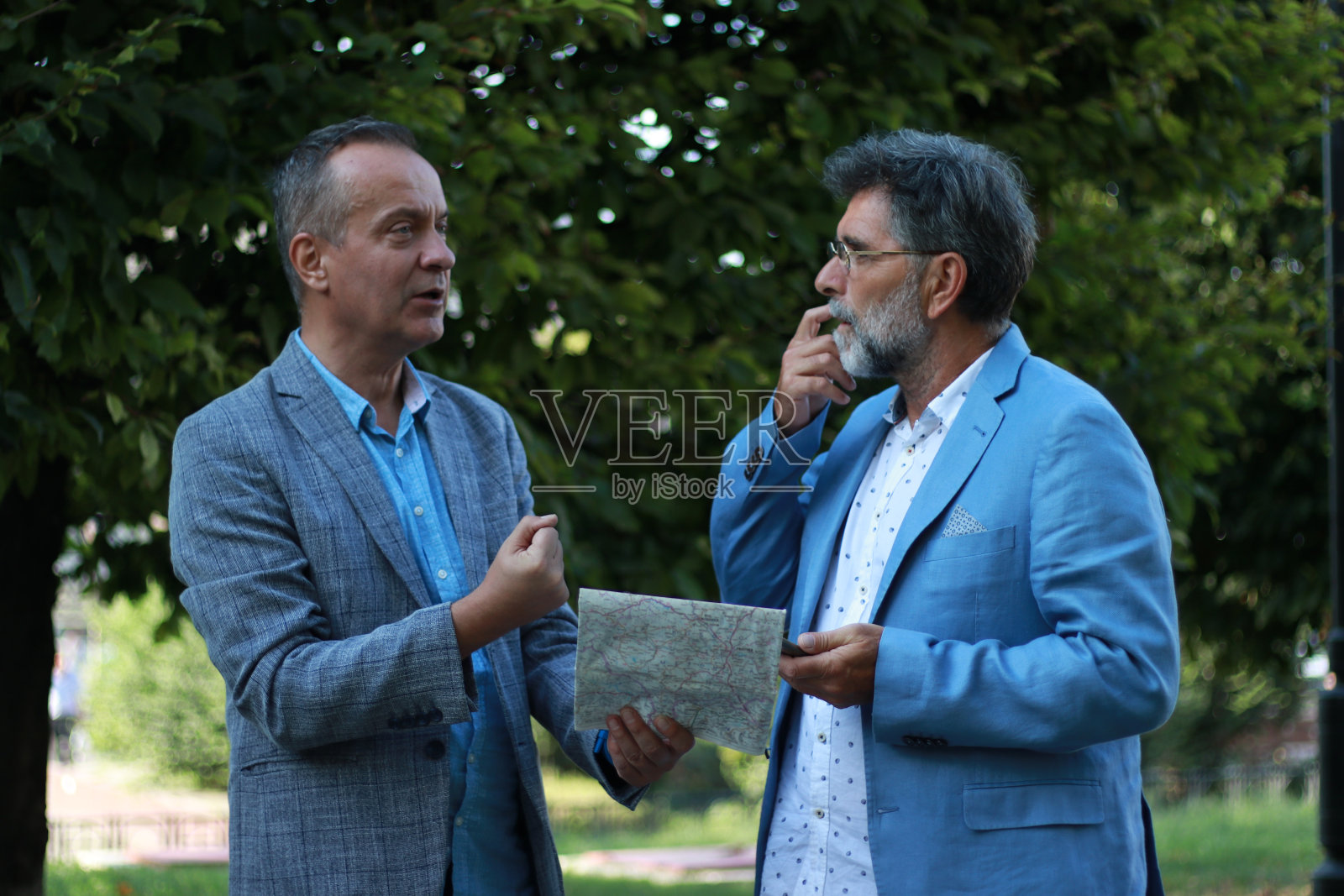 其他城市的游客照片摄影图片