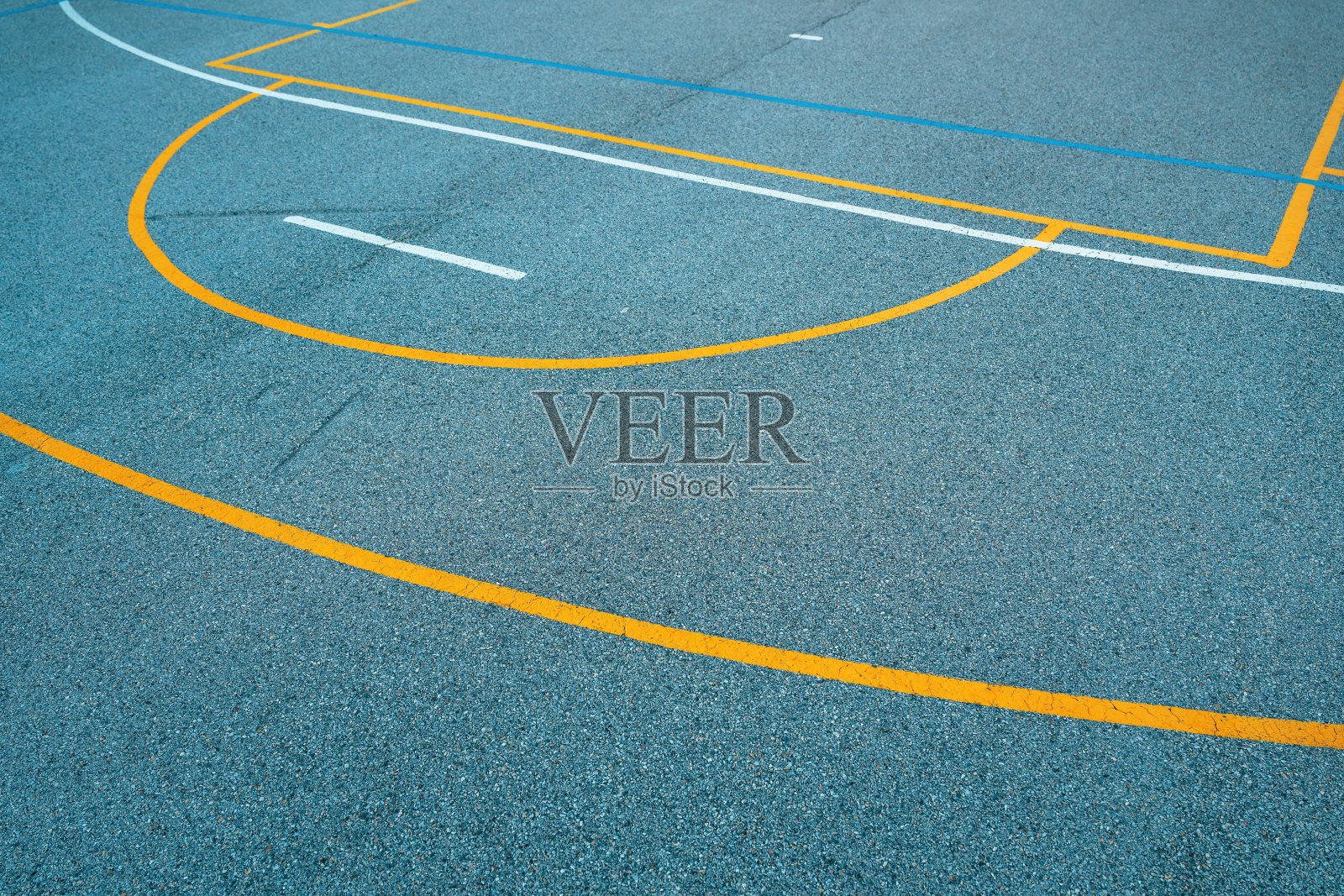室外篮球场的线条和标记在混凝土地板上,街道球抽象的背景照片摄影图片