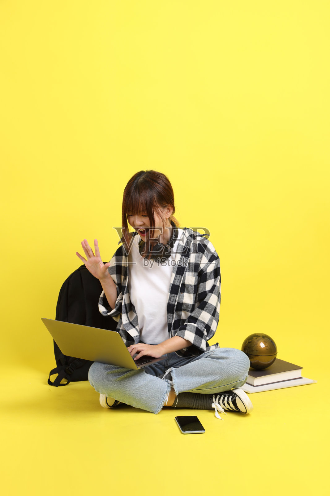 20多岁亚洲大学生照片摄影图片