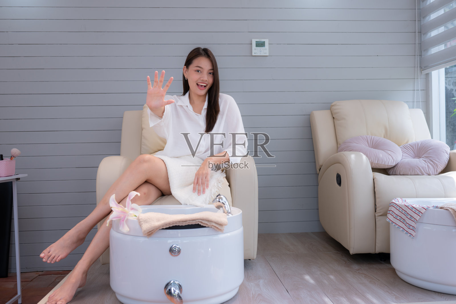 客户脚清洗后画像照片摄影图片