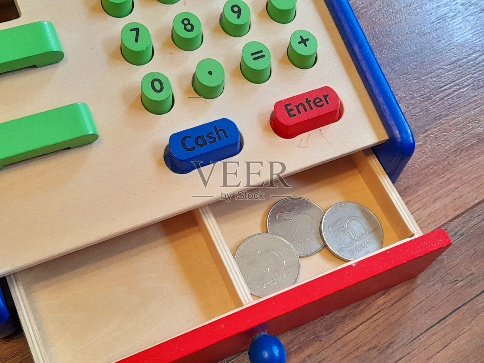 50福林硬币在收银机里照片摄影图片