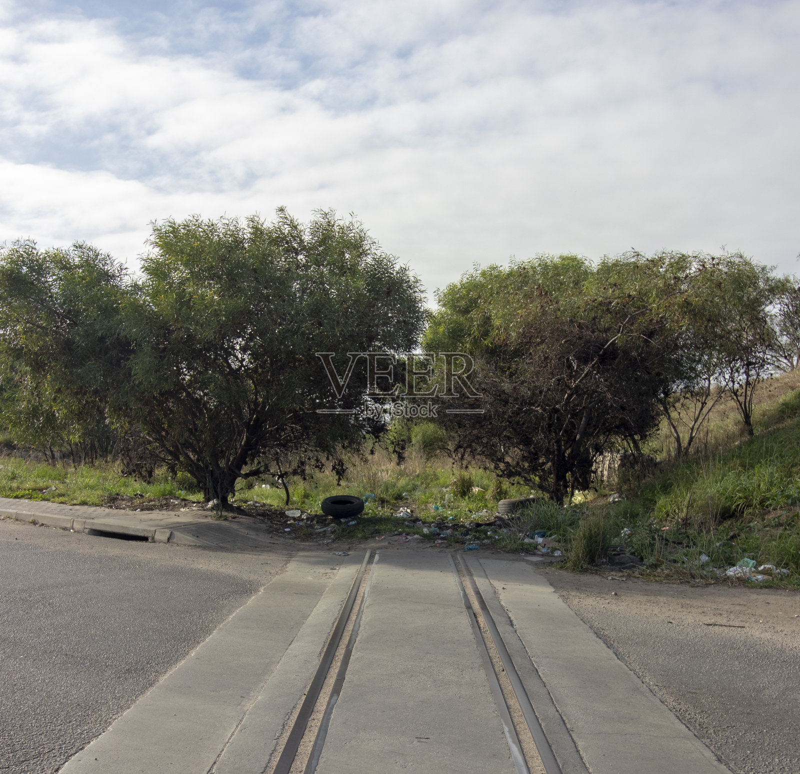 废弃铁路线照片摄影图片