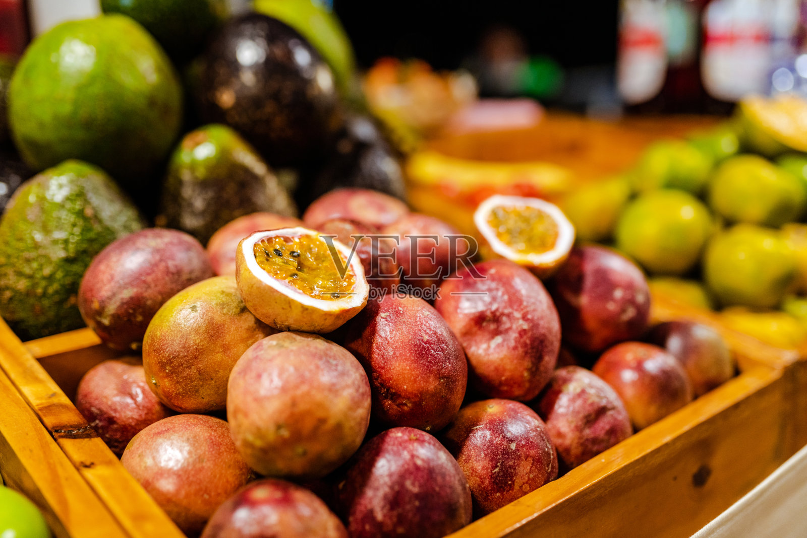 泰国的水果亭——新鲜水果做冰沙照片摄影图片