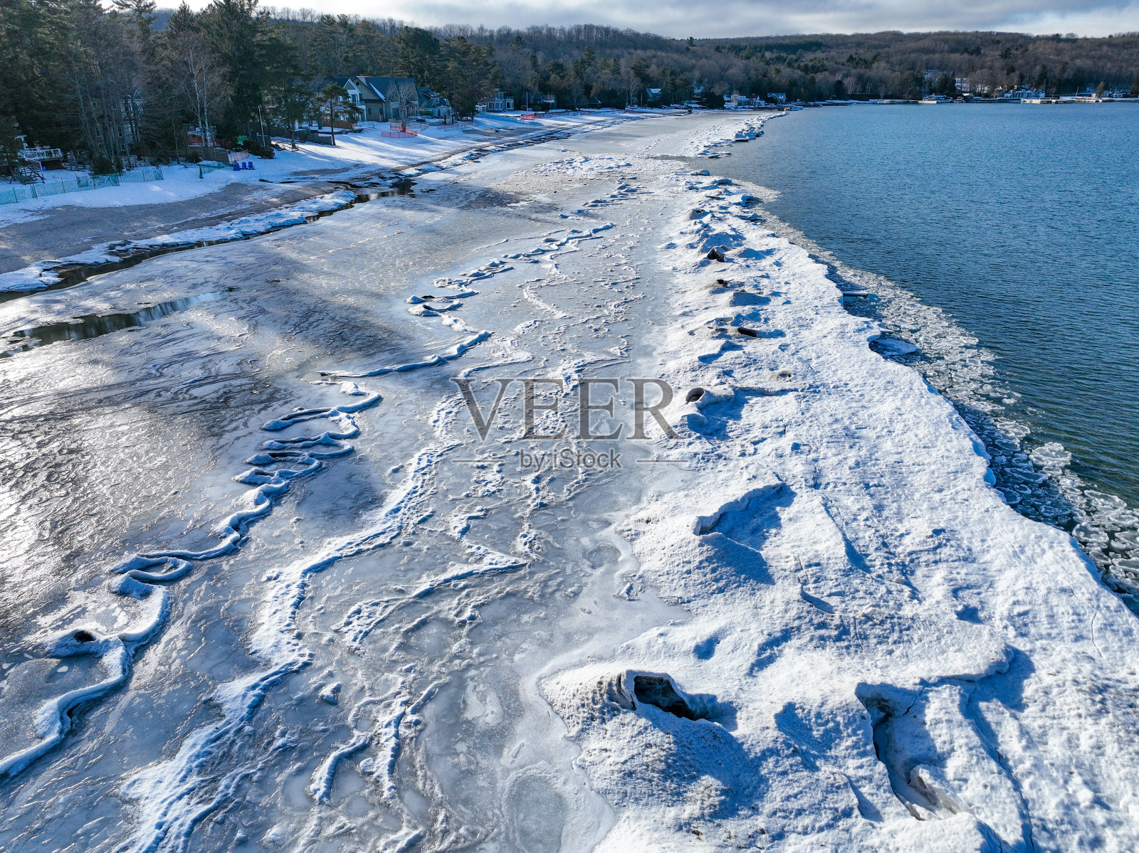 加拿大安大略省蒂尼市冬天的桑德湾照片摄影图片
