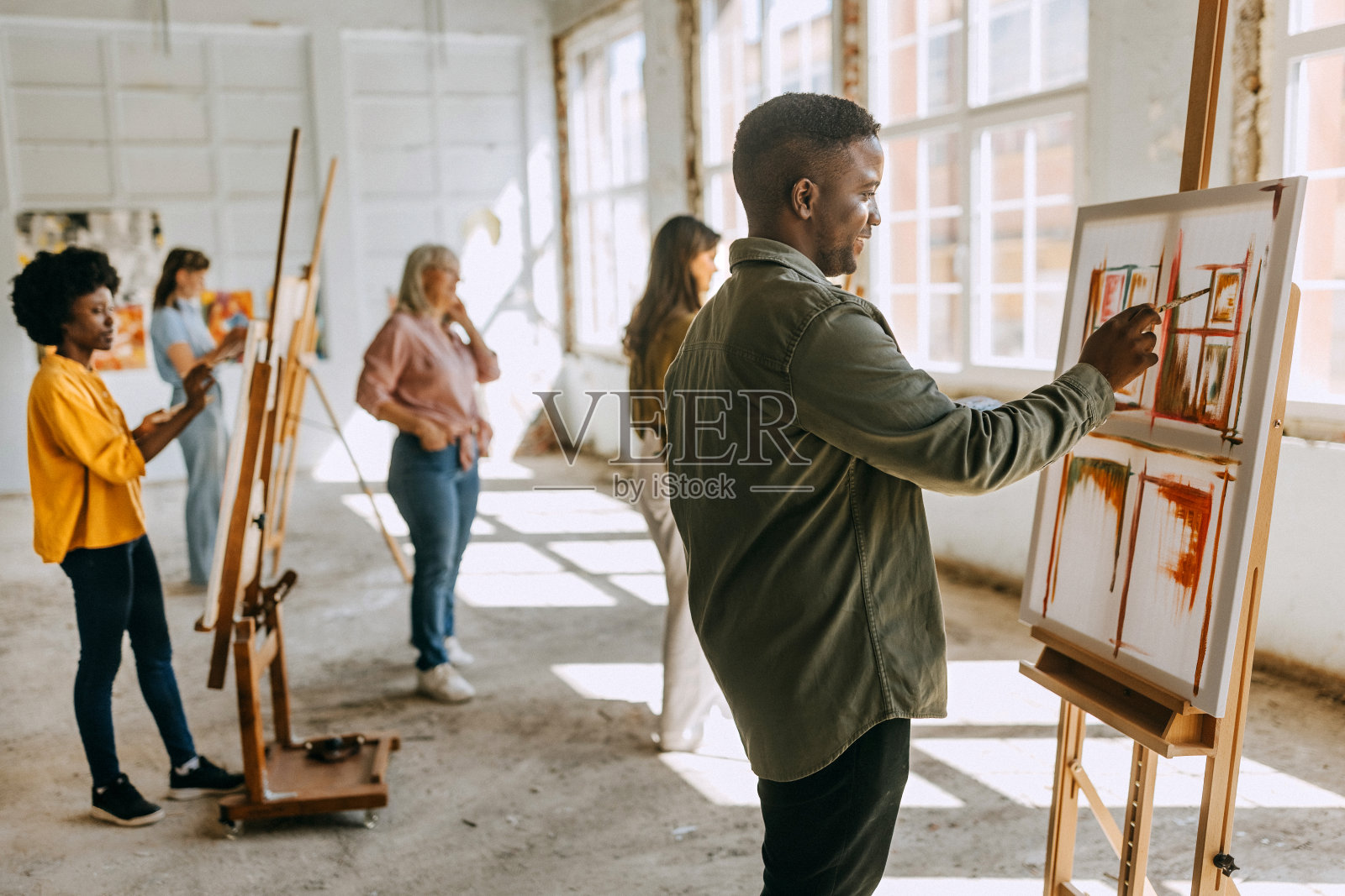 创意工作室的美术课照片摄影图片