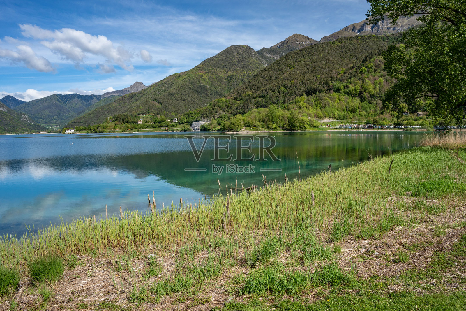 湖Ledro照片摄影图片