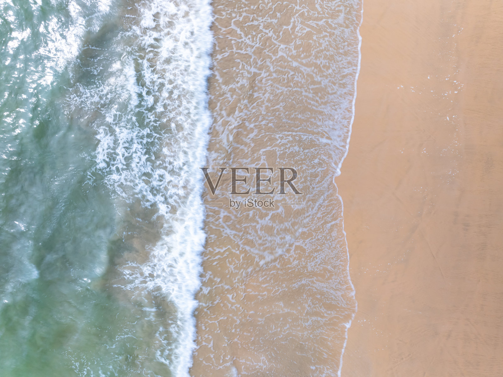 美丽的海滩大海在夏季,旅游和自然环境的概念,海滩背景从无人机俯视图图像照片摄影图片