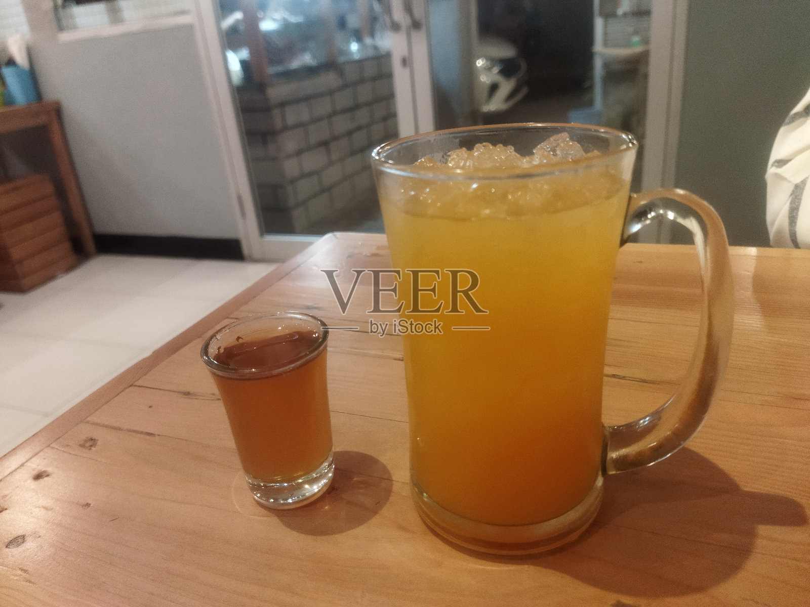 加糖橙汁照片摄影图片