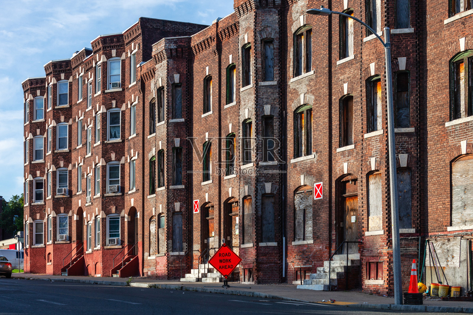 废弃的内城住宅——马萨诸塞州霍利奥克照片摄影图片