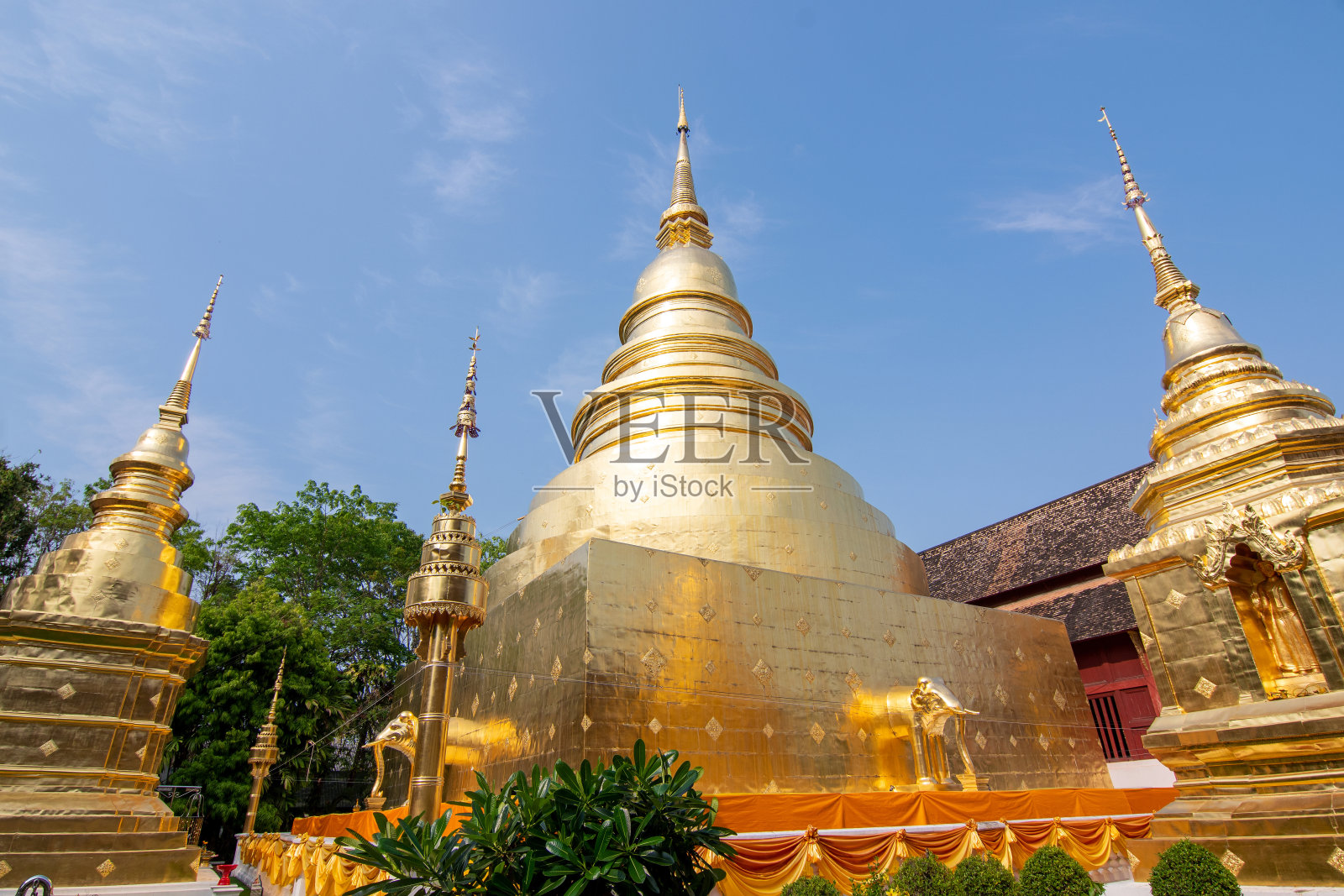 清迈的辛格寺照片摄影图片