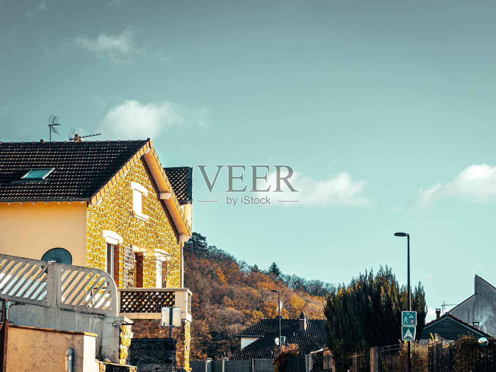 马库锡的文化中心:漫步法国市中心的街道照片摄影图片