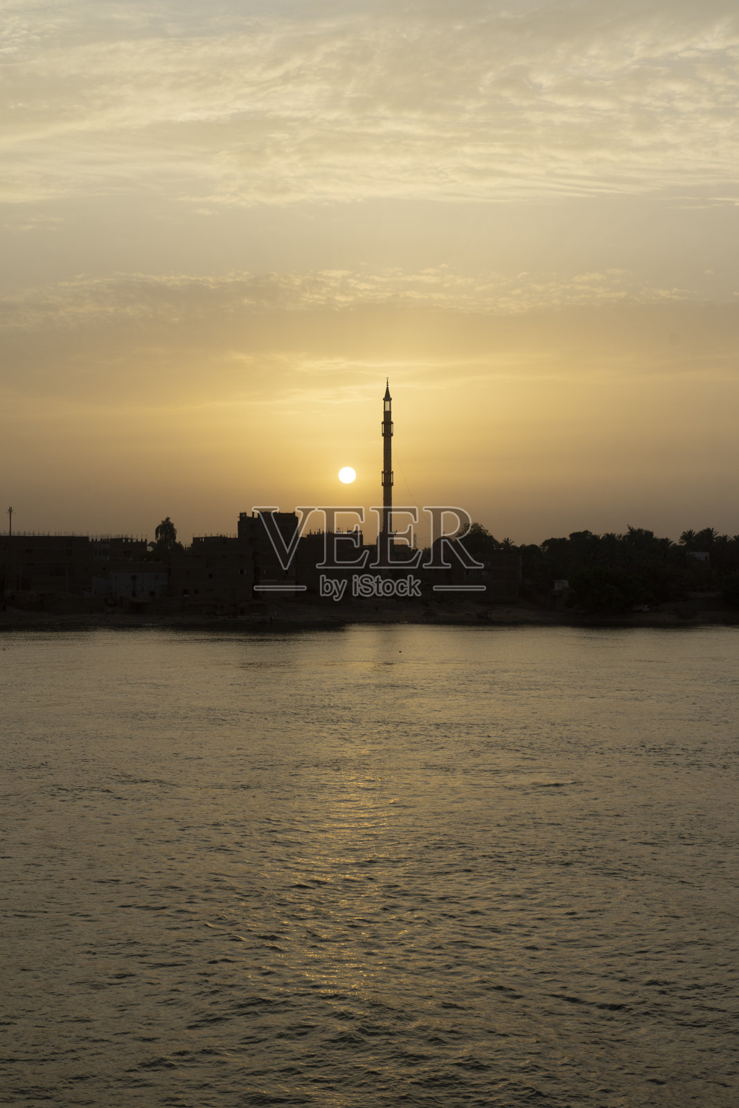 尼罗河:流经非洲东北部的河流照片摄影图片