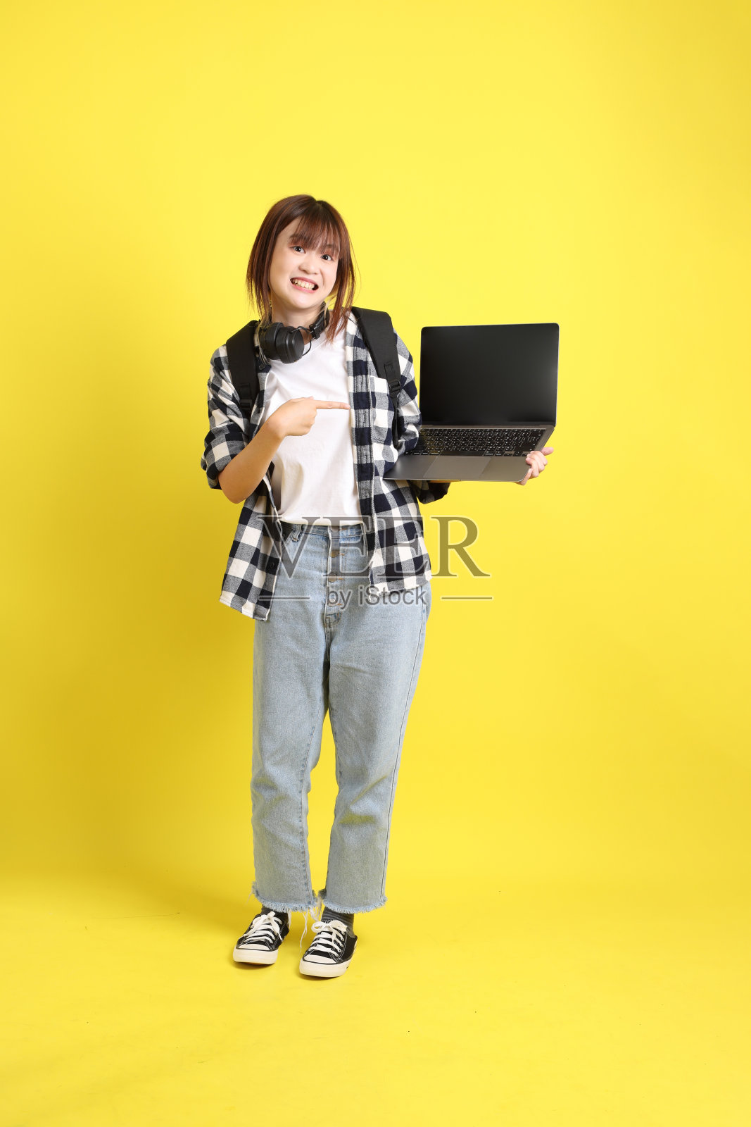 20多岁亚洲大学生照片摄影图片