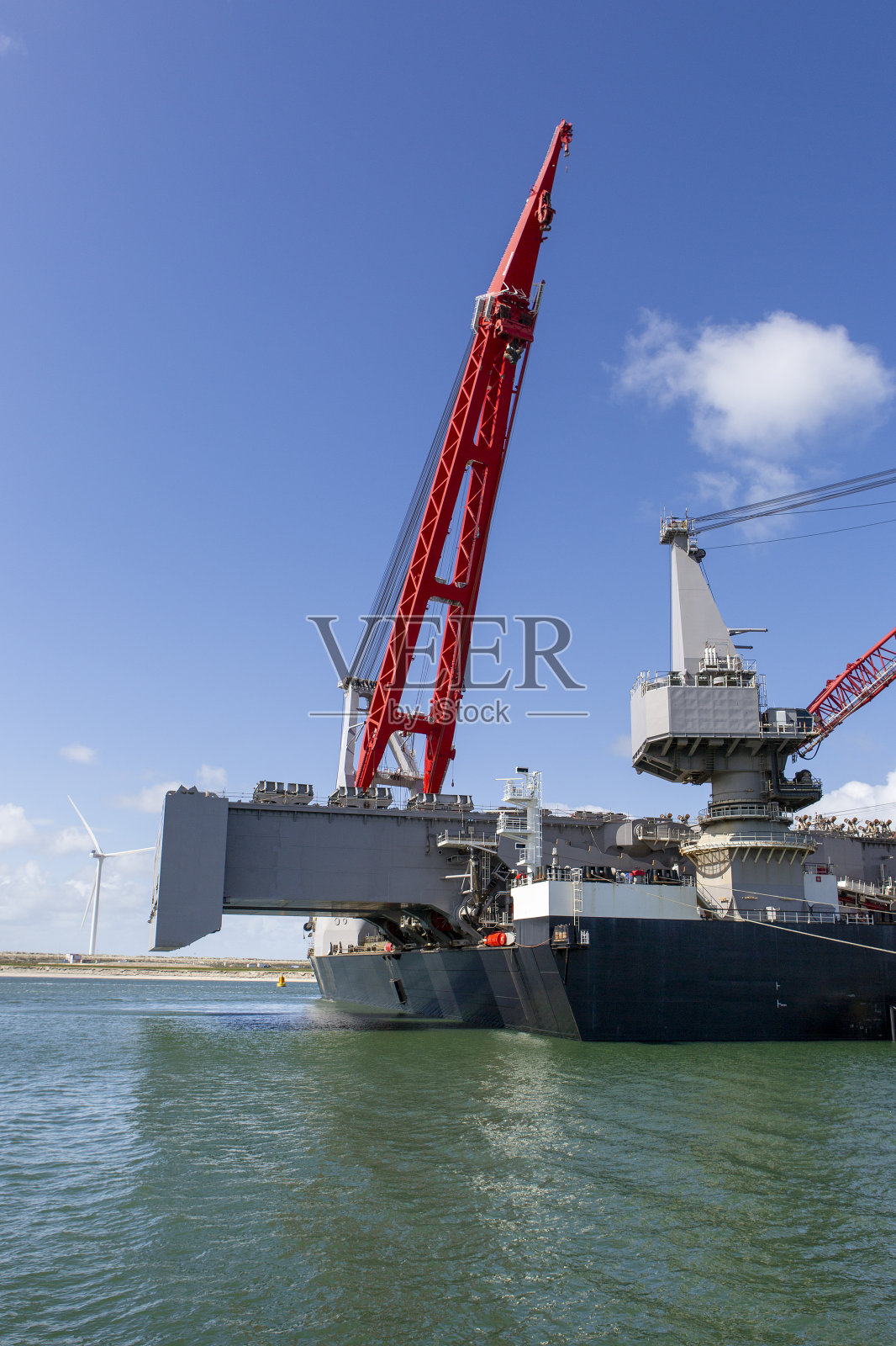 开拓精神。世界上最大的船——鹿特丹港照片摄影图片