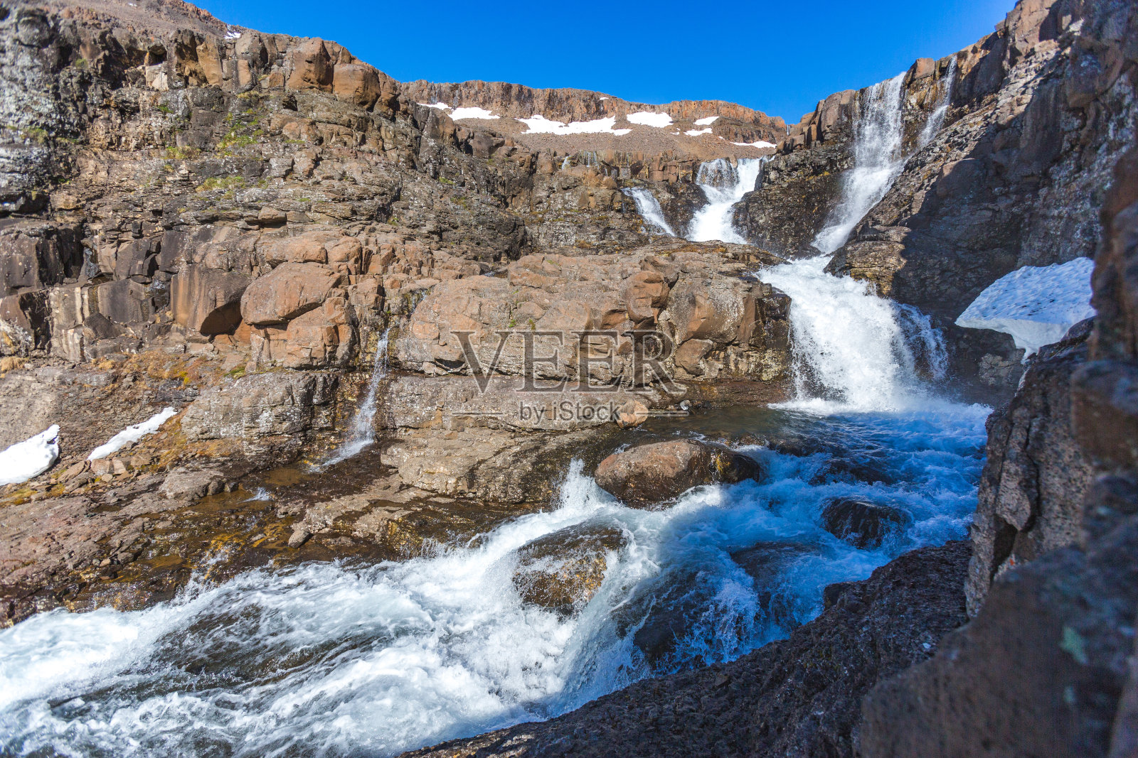 泰米尔的普托拉纳高原上的瀑布。俄罗斯,西伯利亚照片摄影图片