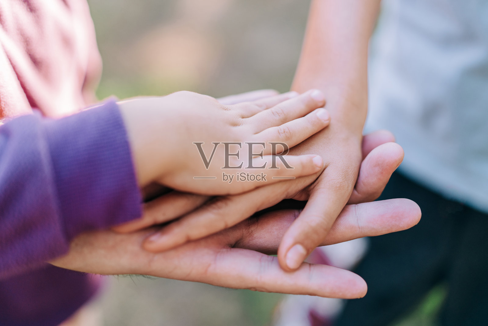 世界上最好的家庭!照片摄影图片
