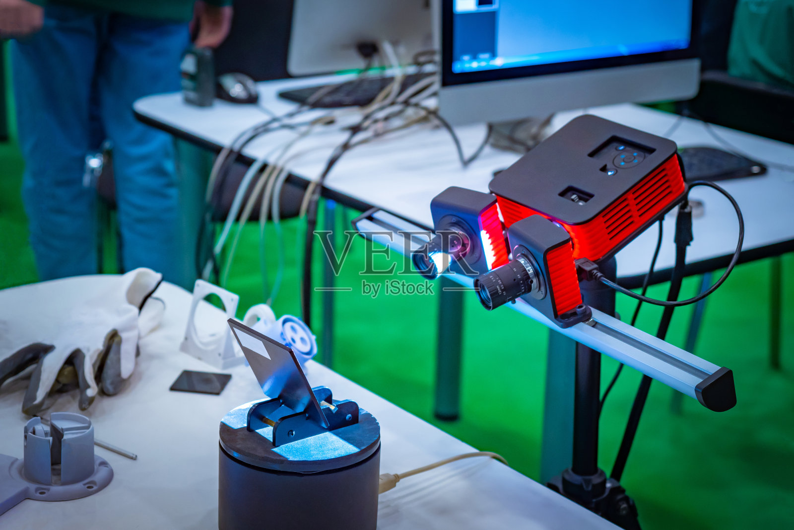 3维建模。创建体积物体的实验室。物体被扫描以创建一个三维模型。用于3d建模的现代设备。制作3d模型的初始阶段照片摄影图片