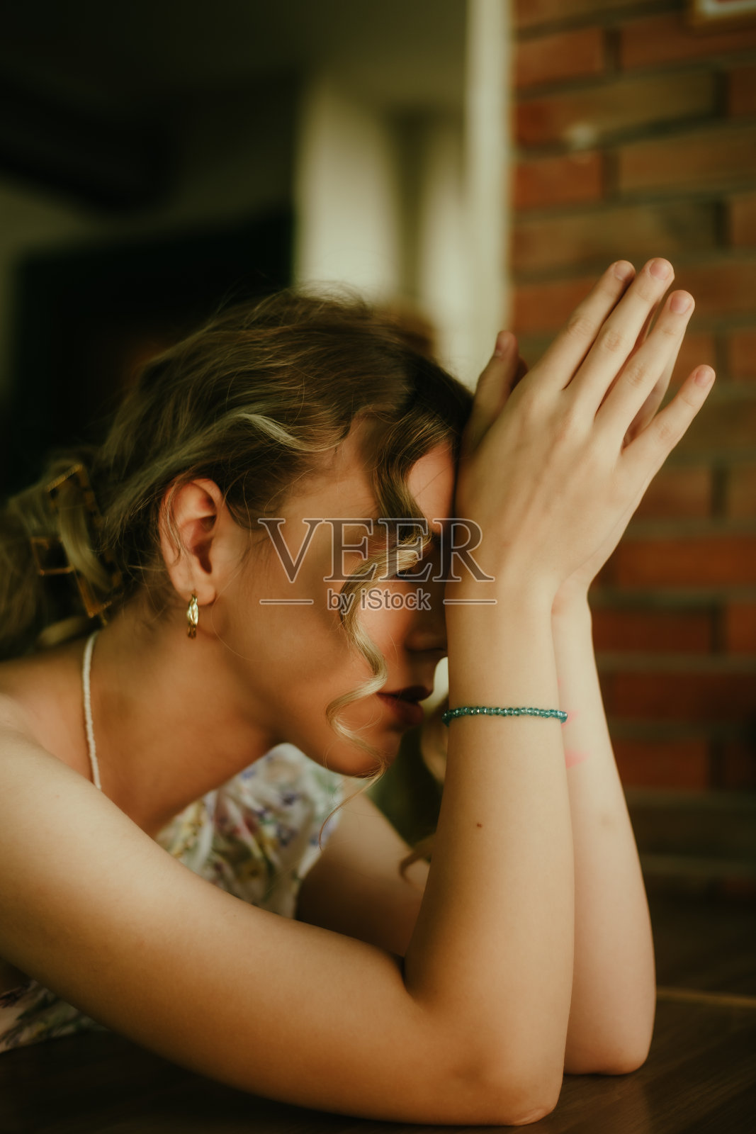 年轻漂亮的女人股票照片照片摄影图片