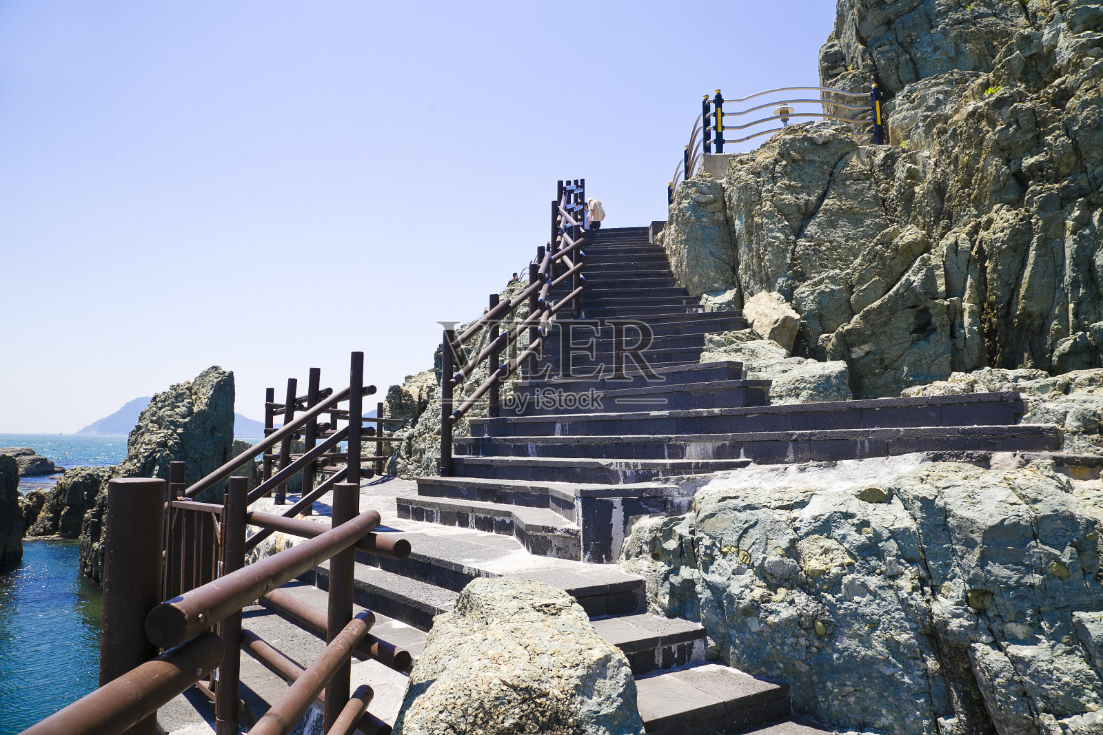 韩国釜山的五玉岛空中步道。照片摄影图片