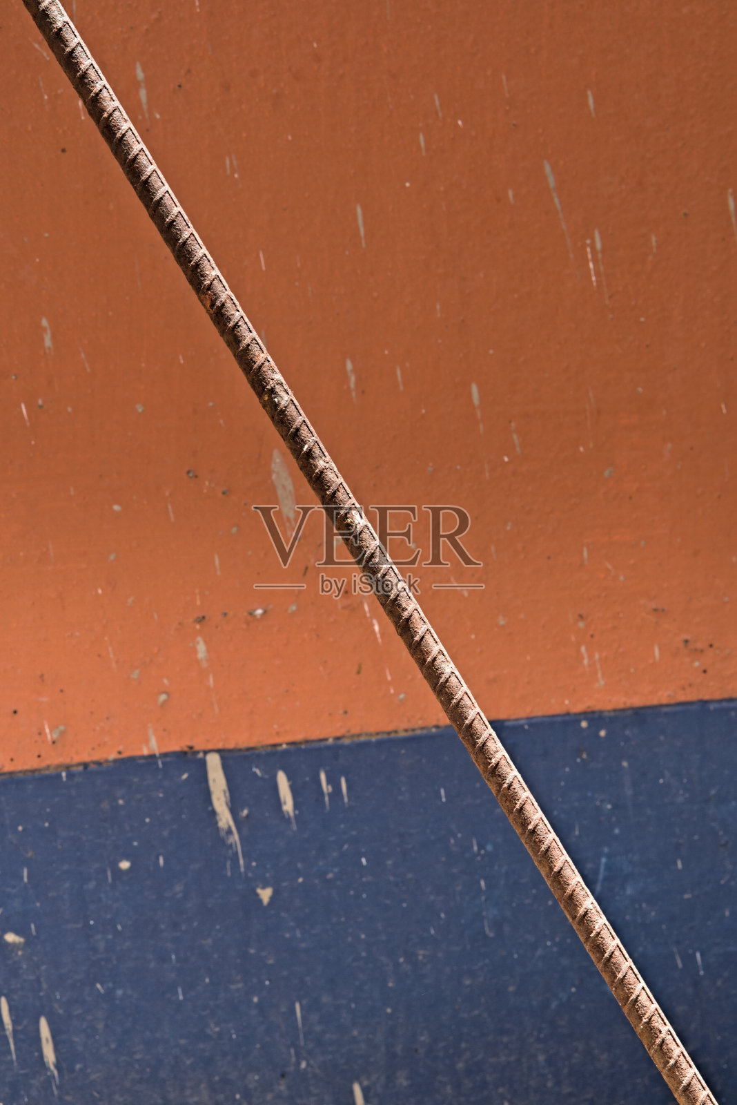 带锈的建筑用铁棒的PIC照片摄影图片