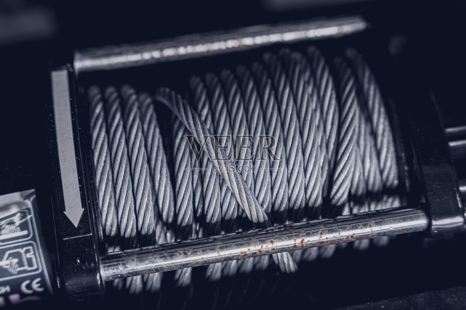 汽车绞车上的保险杠是大型越野车照片摄影图片