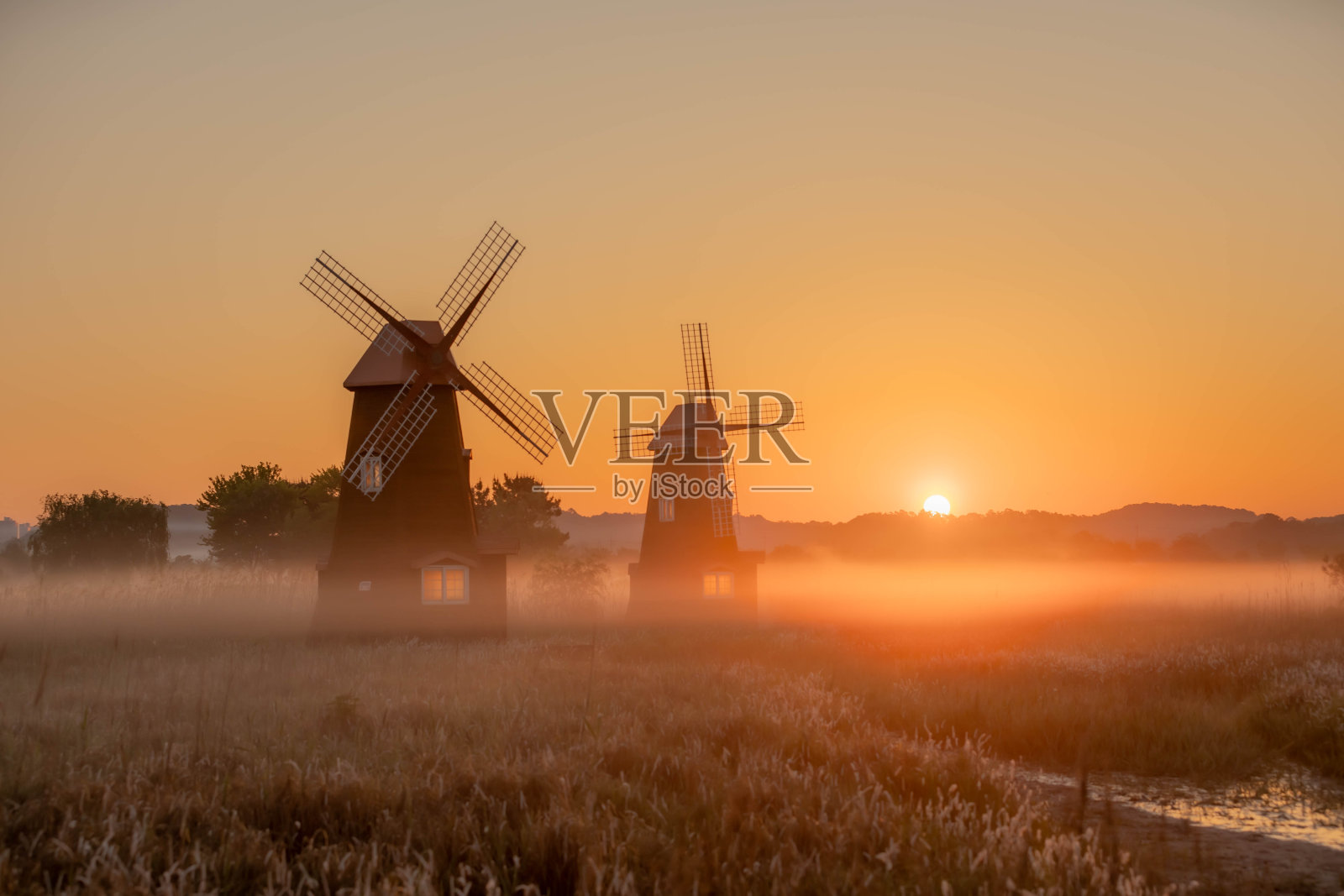 风力涡轮机照片摄影图片