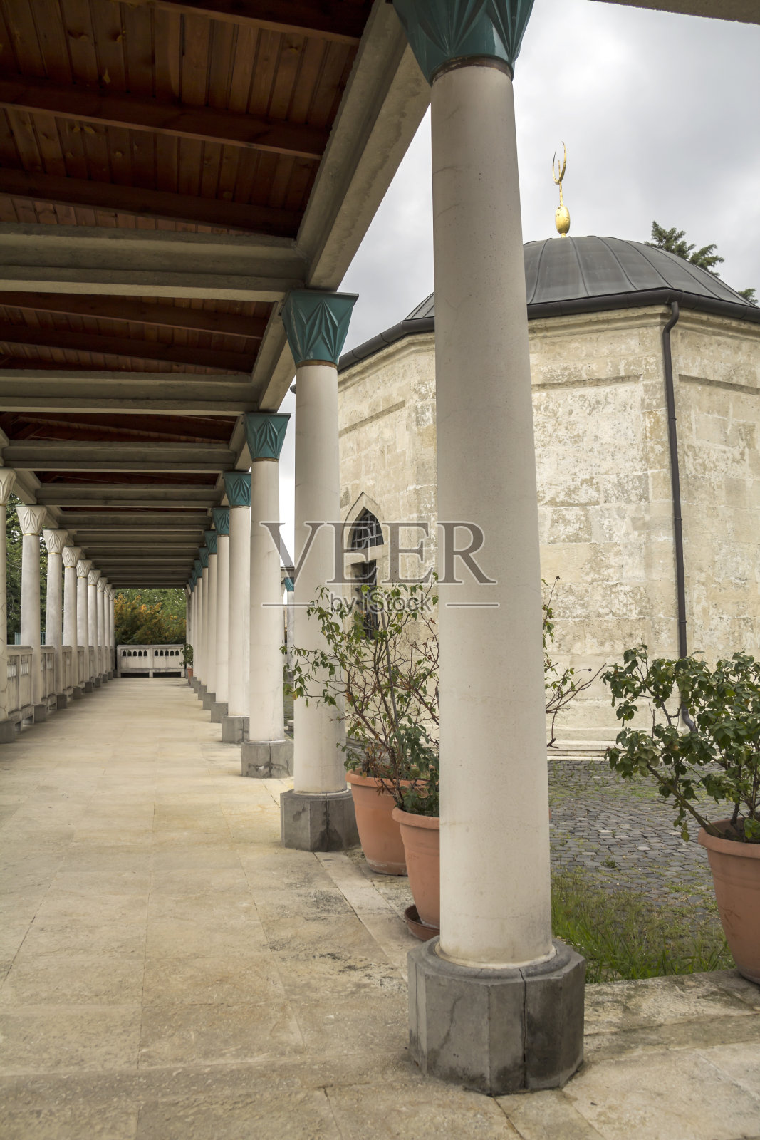 在布达佩斯古尔巴巴的坟墓,他是一位奥斯曼诗人。照片摄影图片