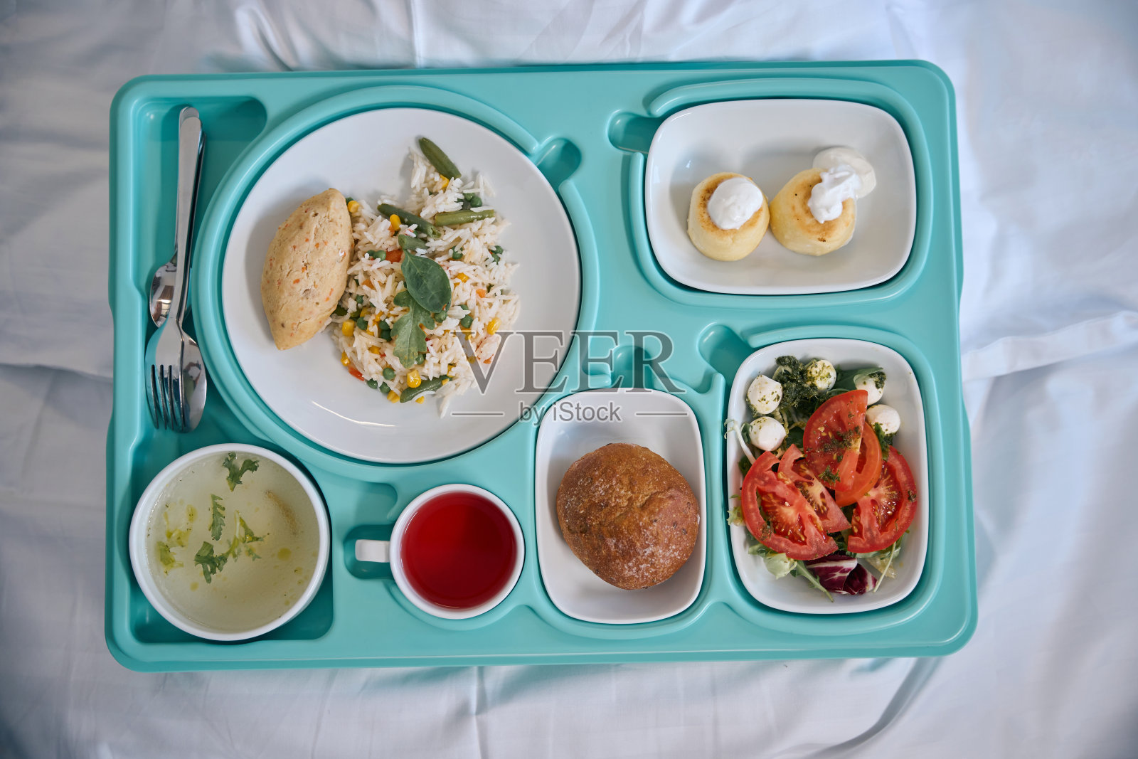 住院病房午餐供应三道菜照片摄影图片