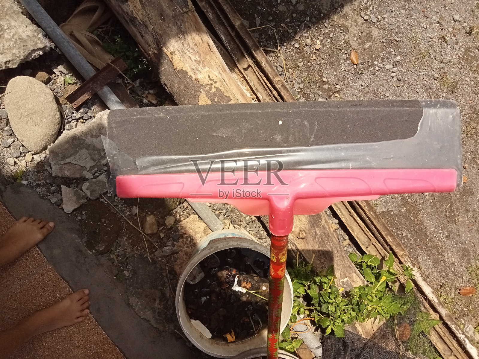 拖把推水照片摄影图片