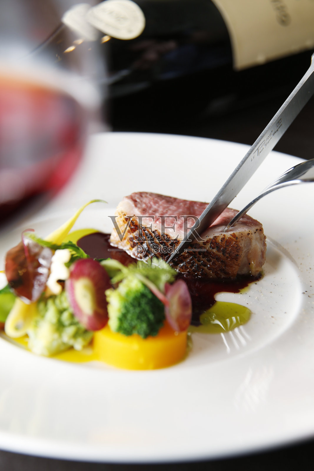 鸭子的牛排照片摄影图片