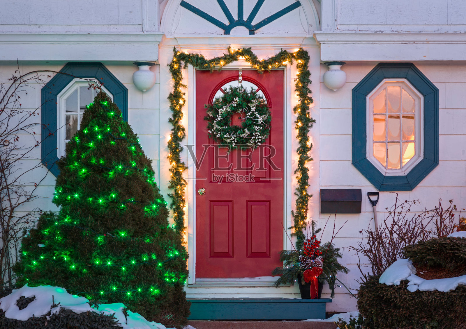 圣诞节的门口照片摄影图片