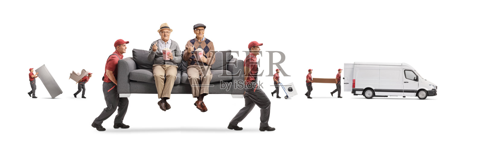 搬运工开着一辆货车,拖着一张沙发,上面坐着吃爆米花的老人照片摄影图片