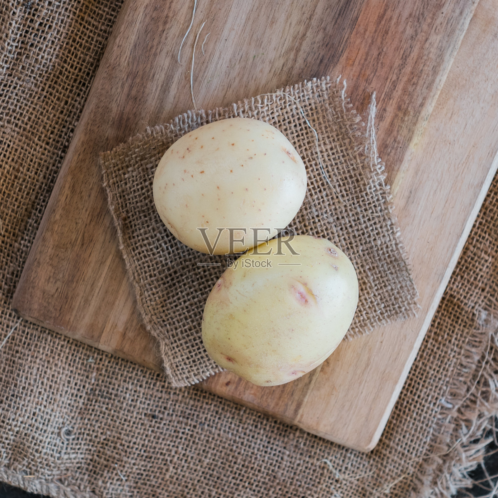 有机食品-肉类和蔬菜照片摄影图片