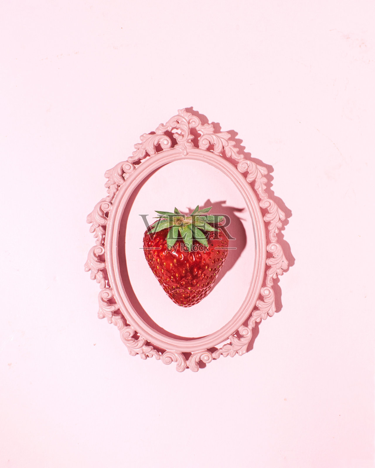 新鲜草莓框照片摄影图片