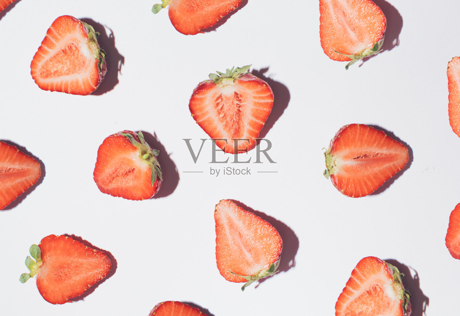 新鲜的草莓,白色背景上的水果图案照片摄影图片