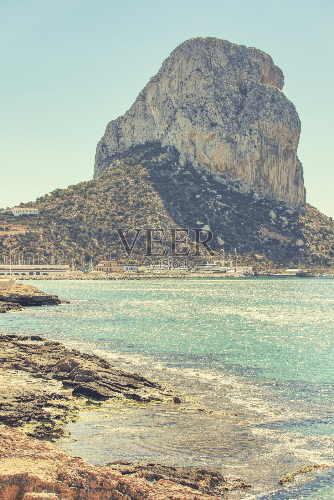 Penon de Ifach:雄伟的海岸地标照片摄影图片