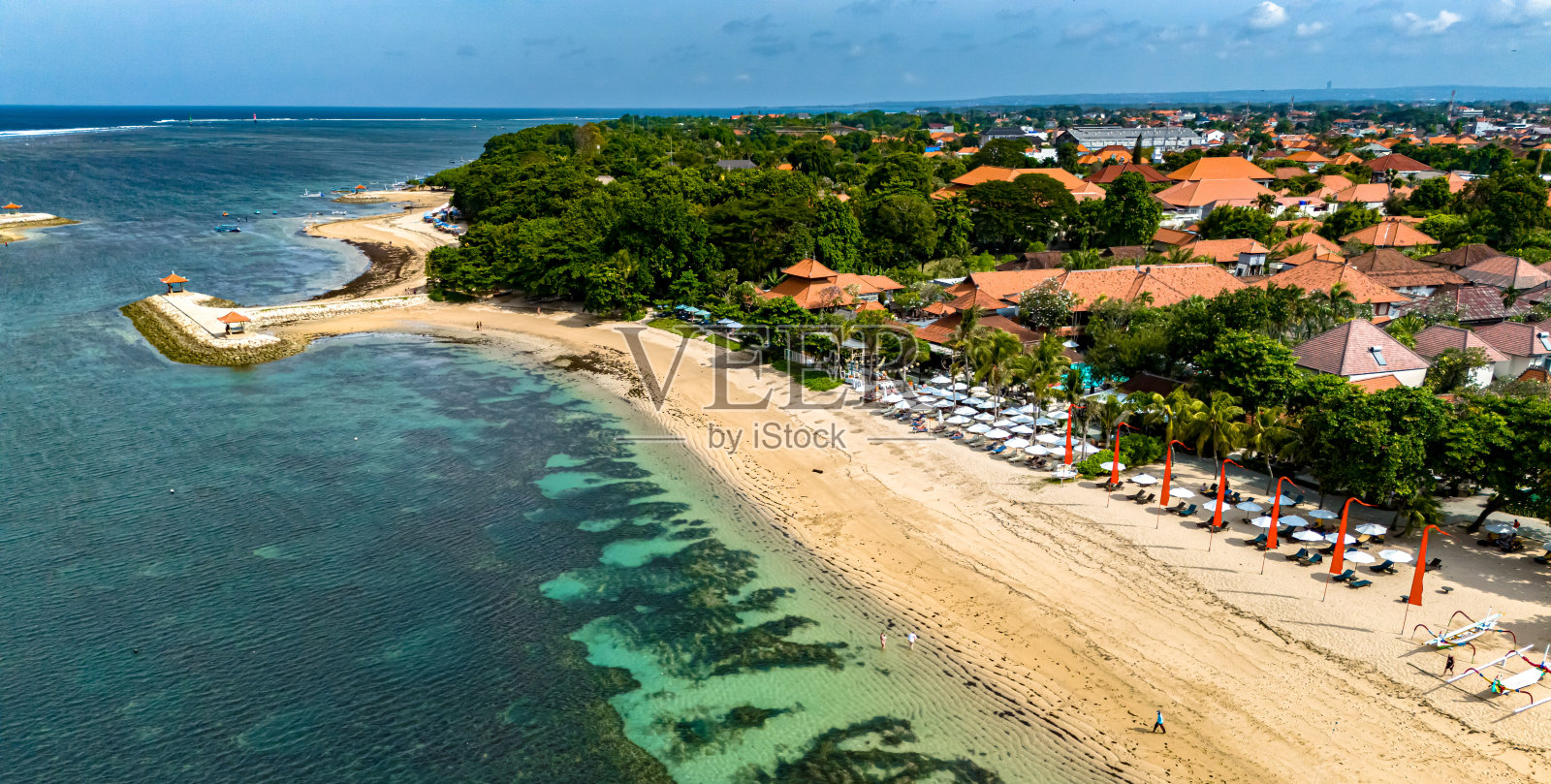印尼巴厘岛登巴萨的默塔萨里海滩照片摄影图片