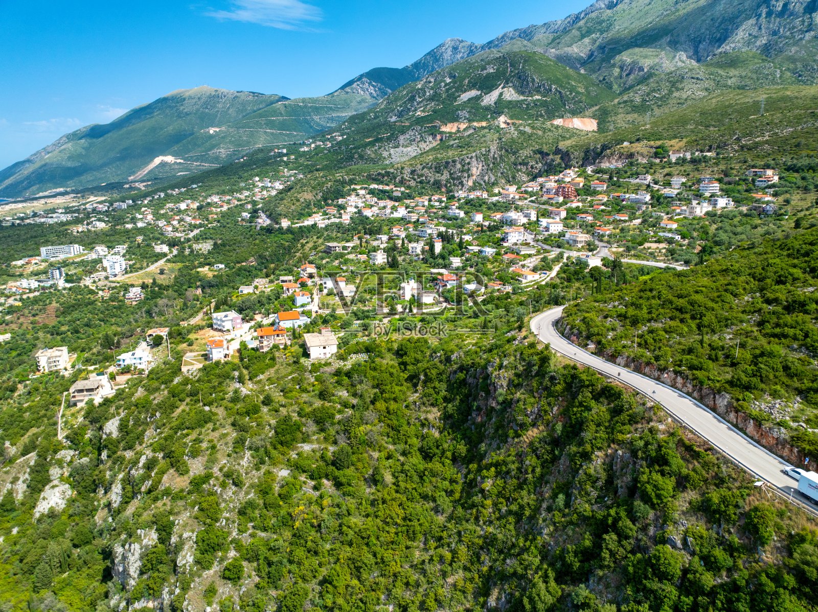 德尔米海滩——阿尔巴尼亚里维埃拉照片摄影图片