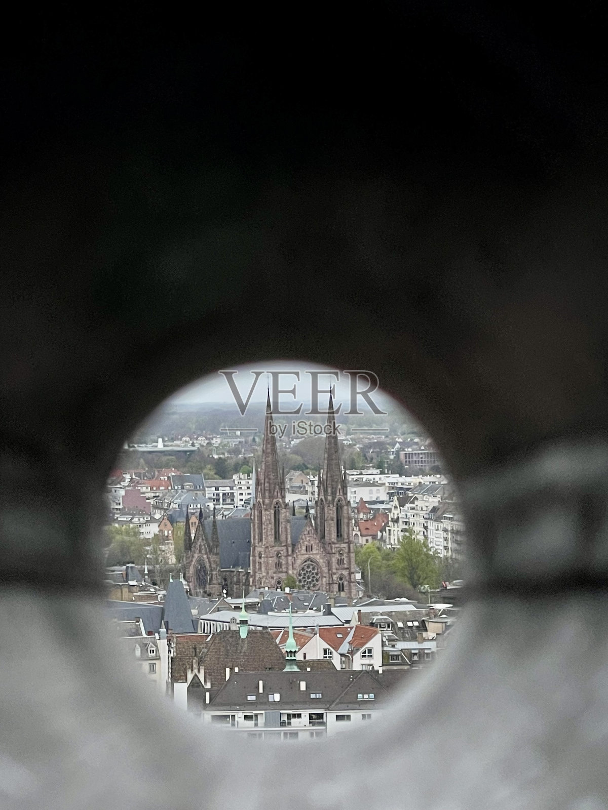 斯特拉斯堡大教堂的全景。阿尔萨斯。法国屋顶。旅行的概念。照片摄影图片