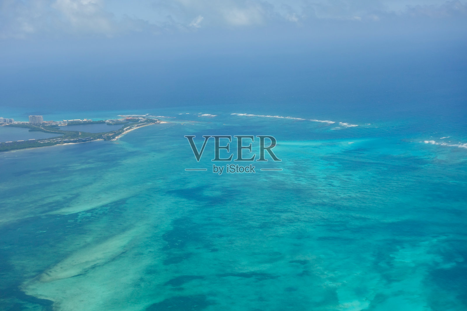 墨西哥坎昆绿松石海的航拍全景照片摄影图片